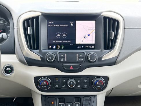 Used 2020 GMC Terrain Denali w/ Denali Premium Package FWD image 8