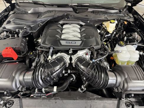 Used 2025 Ford Mustang GT RWD image 26