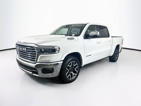 Used 2025 RAM 1500 Laramie w/ Advanced Safety Group II AWD/4WD image 3