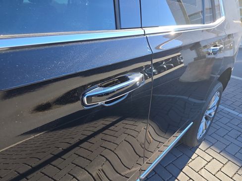 Used 2021 GMC Yukon Denali w/ Denali Premium Package image 14