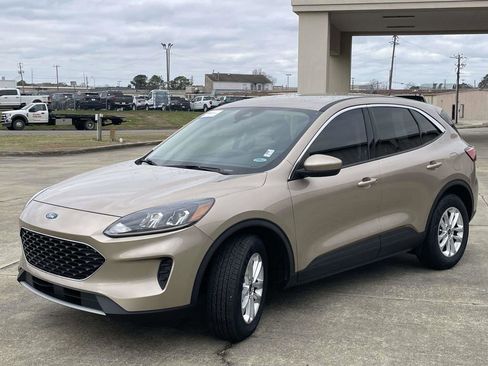 Certified 2020 Ford Escape SE image 7