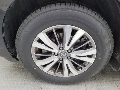 Used 2020 Nissan Pathfinder S FWD image 31