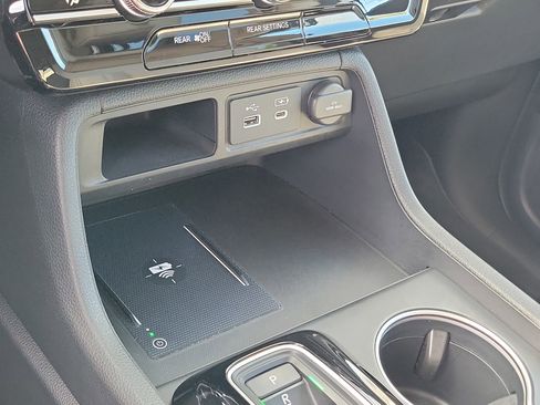 Used 2023 Honda Pilot Touring image 30