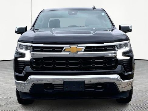 Used 2024 Chevrolet Silverado 1500 LT image 2
