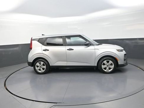 Used 2021 Kia Soul LX FWD image 26