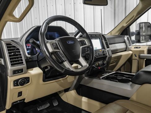 Used 2017 Ford F250 Lariat w/ Chrome Package image 14