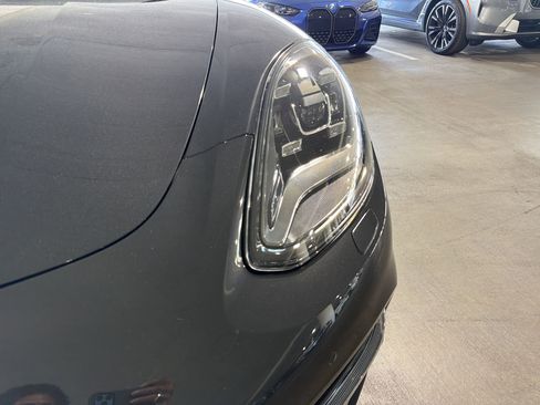 Used 2019 Porsche Panamera 4 image 8