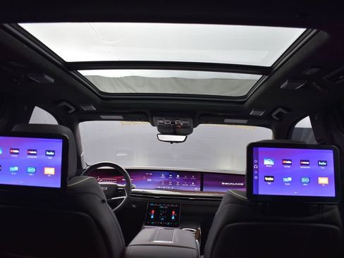 Certified 2026 Cadillac Escalade Platinum Sport image 30