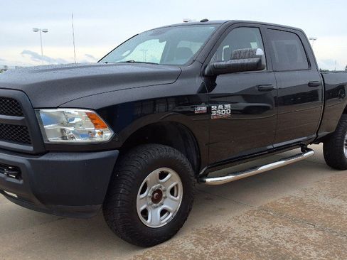 Used 2017 RAM 3500 Tradesman w/ Popular Equipment Group AWD/4WD image 4