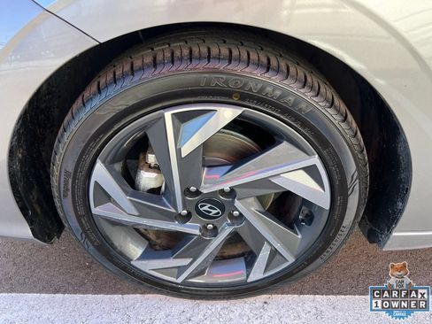 Used 2024 Hyundai Elantra Limited FWD image 16