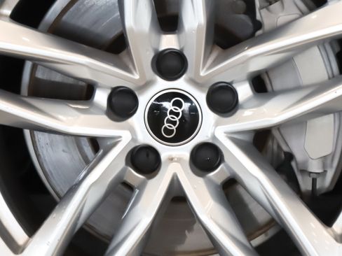 Used 2023 Audi A4 2.0T Premium Plus w/ Premium Plus Package image 7