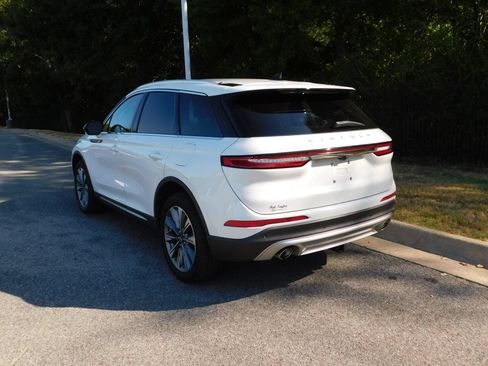 Used 2022 Lincoln Corsair Reserve w/ Elements Package FWD image 3