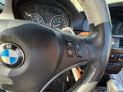 Used 2011 BMW 335i Convertible RWD image 14