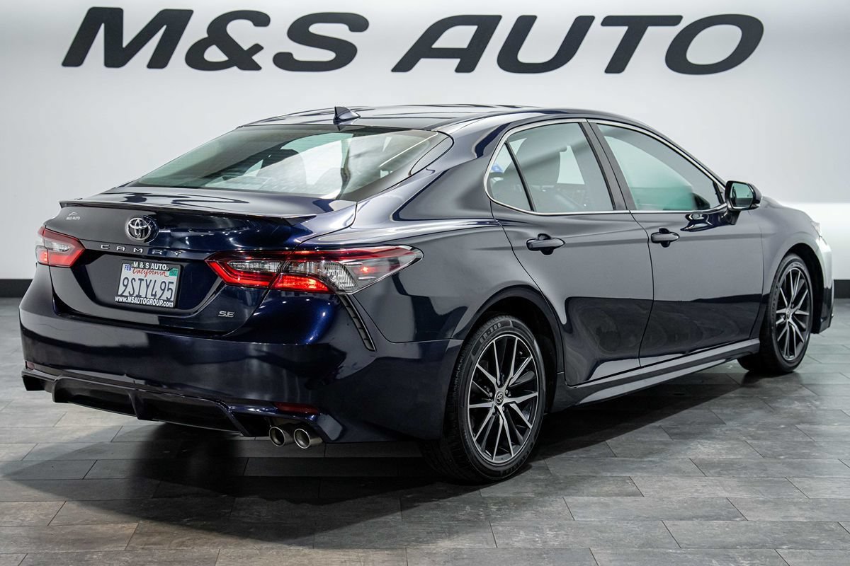 Used 2022 Toyota Camry SE FWD image 4