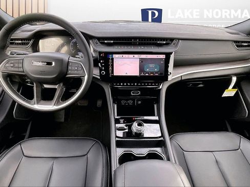New 2026 Jeep Grand Cherokee Limited w/ Limited Altitude Package AWD/4WD image 10