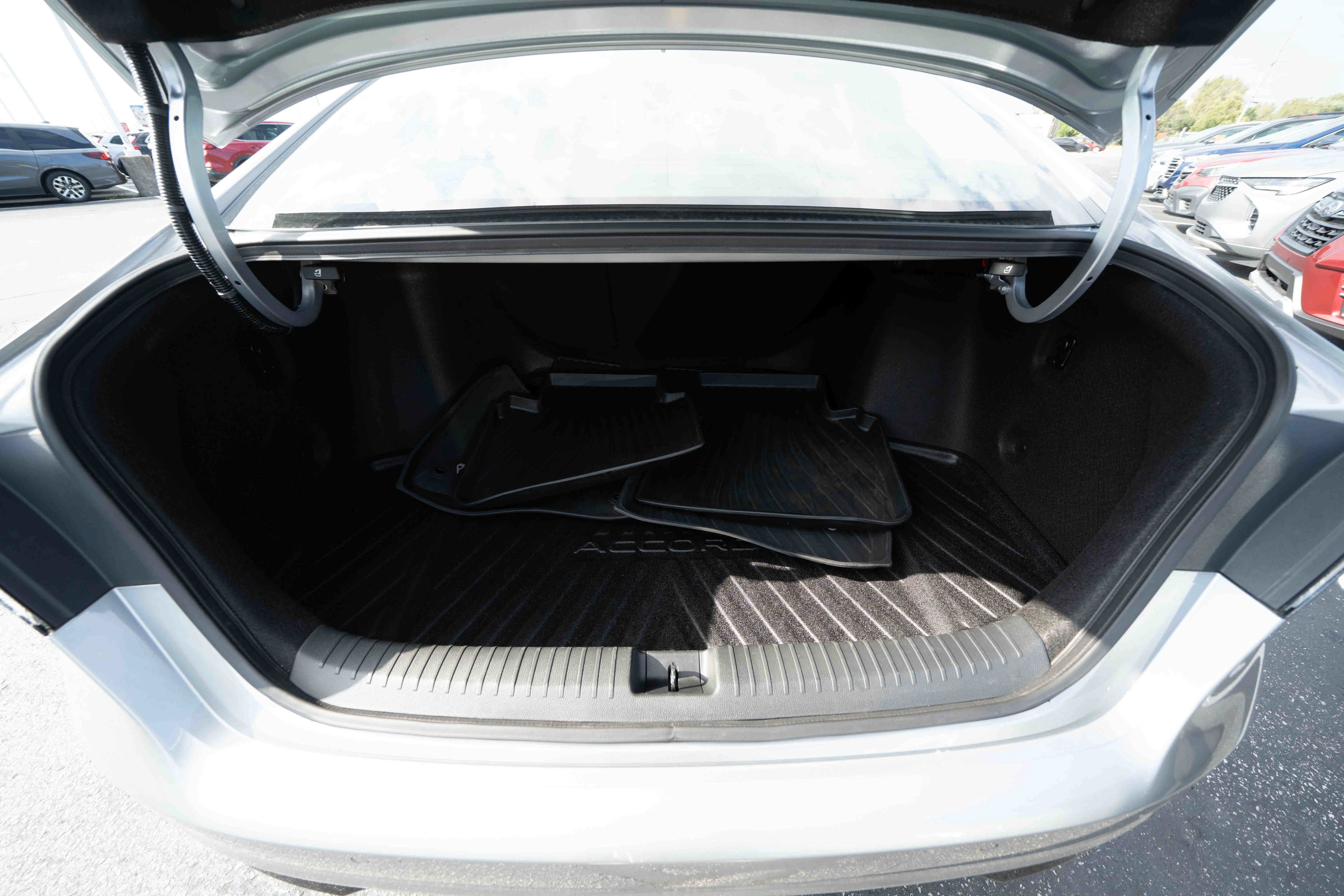 Certified 2023 Honda Accord Touring image 27