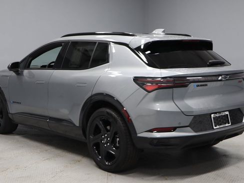 Used 2025 Chevrolet Equinox EV RS image 8