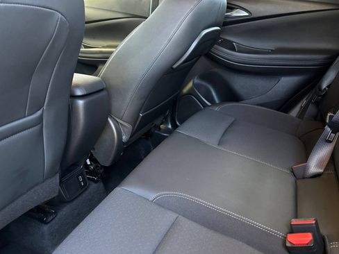 Used 2022 Buick Encore GX Select FWD image 12