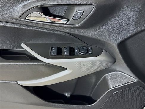 Used 2024 Chevrolet Trax LS image 15