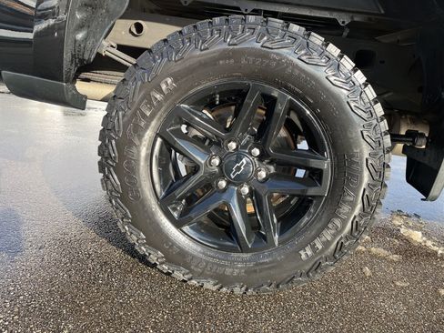 Certified 2023 Chevrolet Silverado 1500 LT Trail Boss image 11