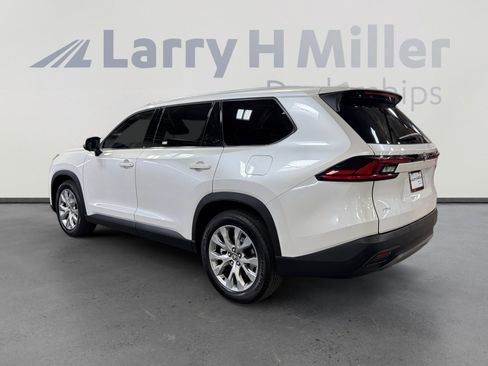 Certified 2026 Toyota Grand Highlander AWD image 3