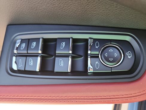 New 2026 Porsche Macan S image 18