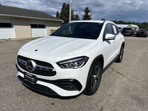 Used 2023 Mercedes-Benz GLA 250 4MATIC image 9