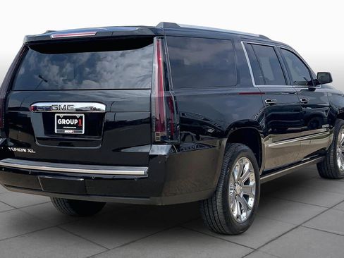 Used 2015 GMC Yukon XL Denali w/ Premium Package RWD image 13