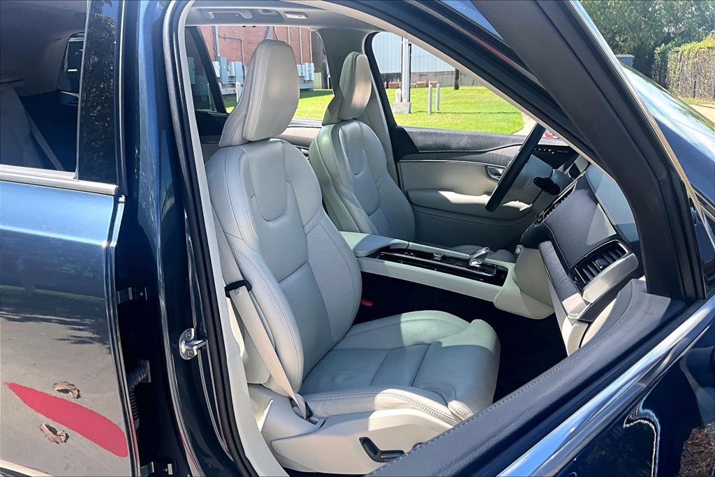 Certified 2024 Volvo XC90 T8 Ultimate w/ Protection Package Premier AWD/4WD image 6
