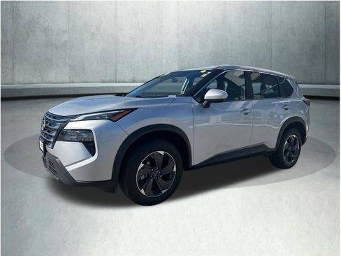 Used 2024 Nissan Rogue SV AWD/4WD image 1