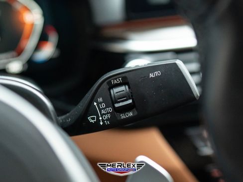 Used 2022 BMW 540i w/ M Sport Package image 27
