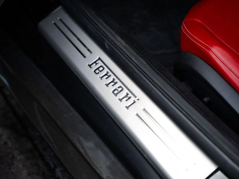 Used 2019 Ferrari 812 Superfast RWD image 58