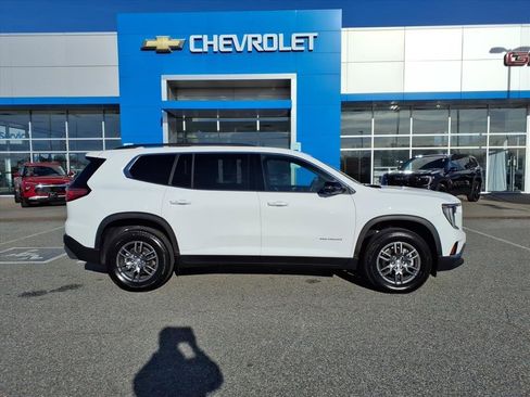 Used 2025 GMC Acadia Elevation image 23