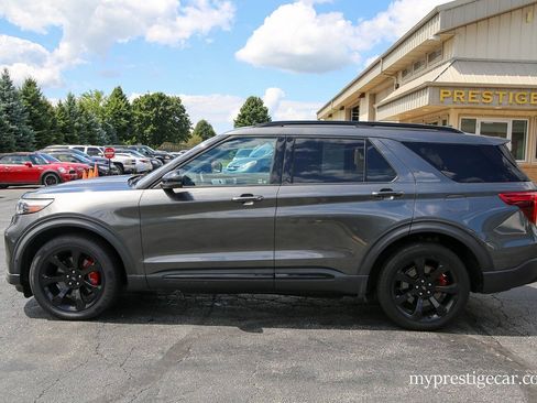 Used 2020 Ford Explorer ST w/ ST Street Pack AWD/4WD image 4