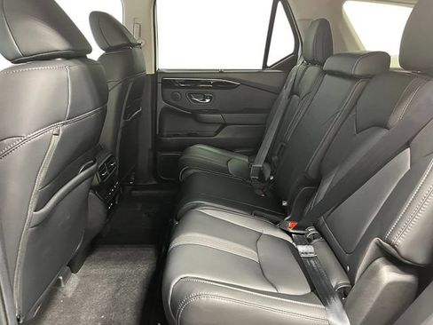 Certified 2025 Honda Pilot Touring image 23