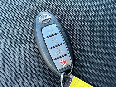 Used 2023 Nissan Frontier PRO-4X w/ Technology Package AWD/4WD image 24