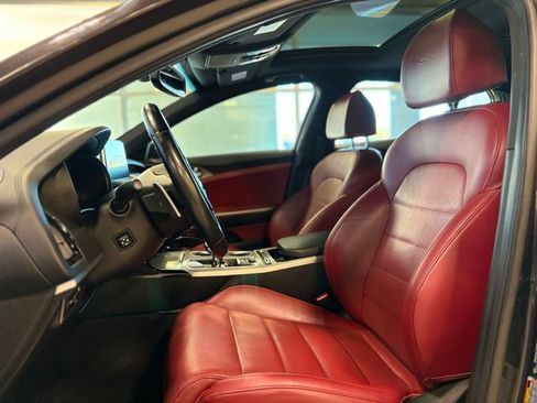 Used 2021 Kia Stinger GT2 image 22