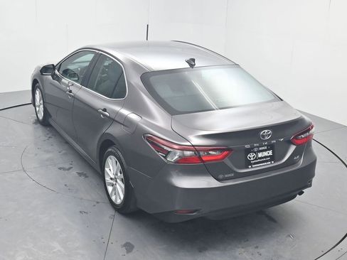 Used 2021 Toyota Camry LE image 49