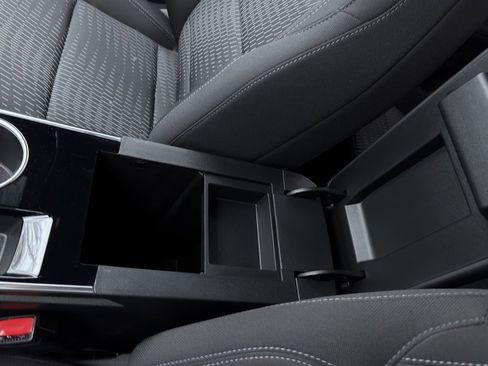 Used 2025 Chevrolet Equinox LT image 55