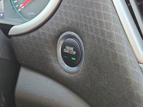 Used 2024 Chevrolet Malibu LT image 32