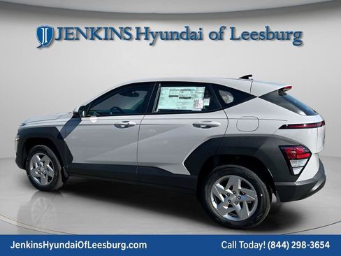 New 2026 Hyundai Kona SE image 8