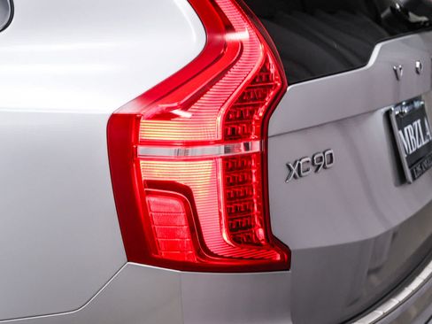 Used 2022 Volvo XC90 T8 Inscription w/ Advanced Package AWD/4WD image 7