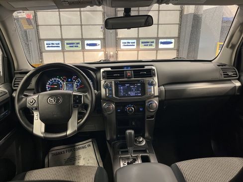 Used 2014 Toyota 4Runner 4WD image 28