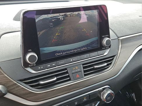 Used 2023 Nissan Altima 2.5 SV image 21