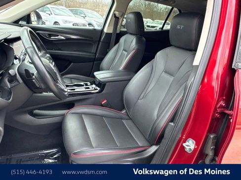 Used 2023 Buick Envision Essence w/ Sport Touring Package image 11