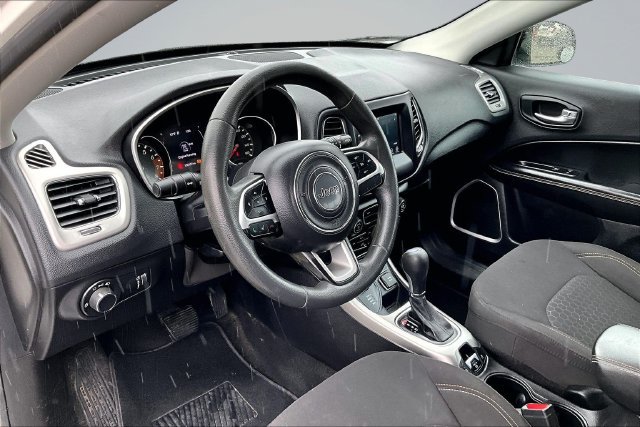 Used 2021 Jeep Compass Sport AWD/4WD image 16
