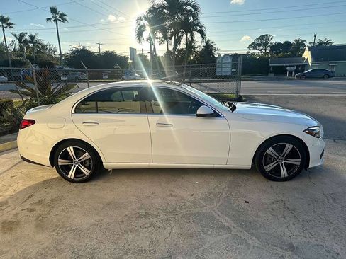 Used 2025 Mercedes-Benz C 300 4MATIC Sedan image 4