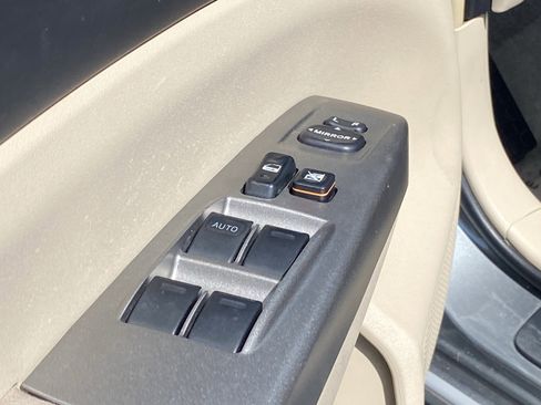 Used 2004 Toyota Prius image 29