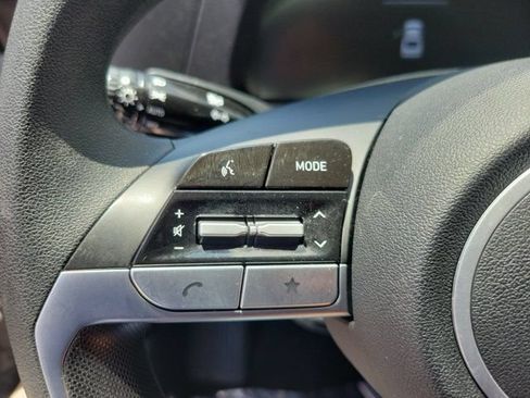 Certified 2024 Hyundai Elantra SE FWD image 17