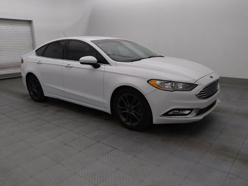 Used 2018 Ford Fusion SE w/ Equipment Group 201A image 11